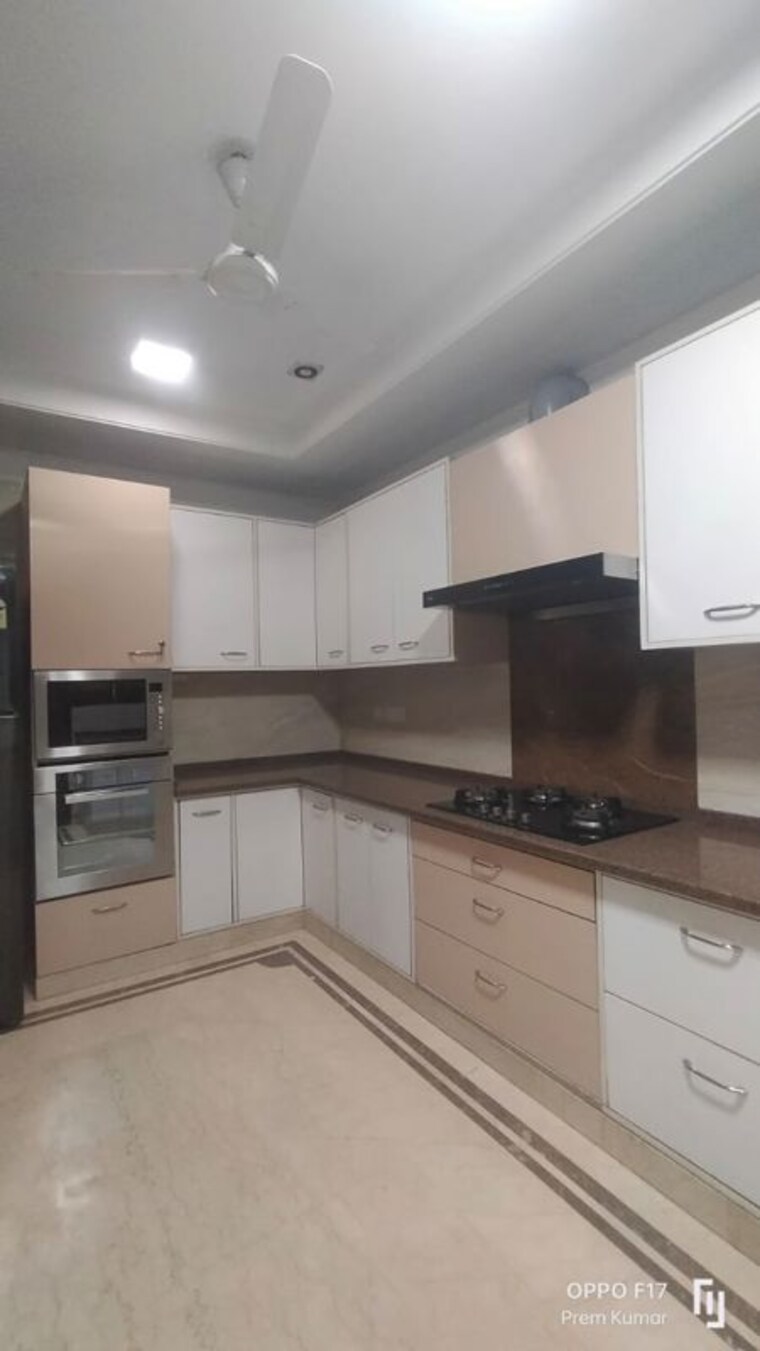 Kitchen, defence colony 3 Bedroom 325 Sq.Yd. Builder Floor In Defence Colony Delhi 10617828