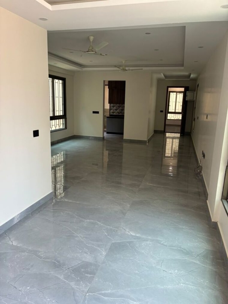 Room, benson town 3 Bedroom 1650 Sq.Ft. Apartment In Benson Town Bangalore 10617850