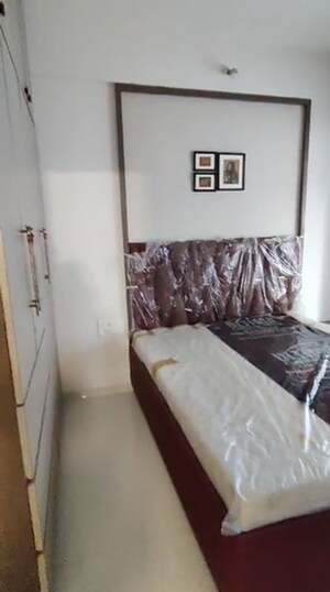Bedroom in 2 BHK Apartment at Chembur – for Rent