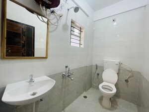 Bathroom in 1 BHK Apartment at Indiranagar – for Rent