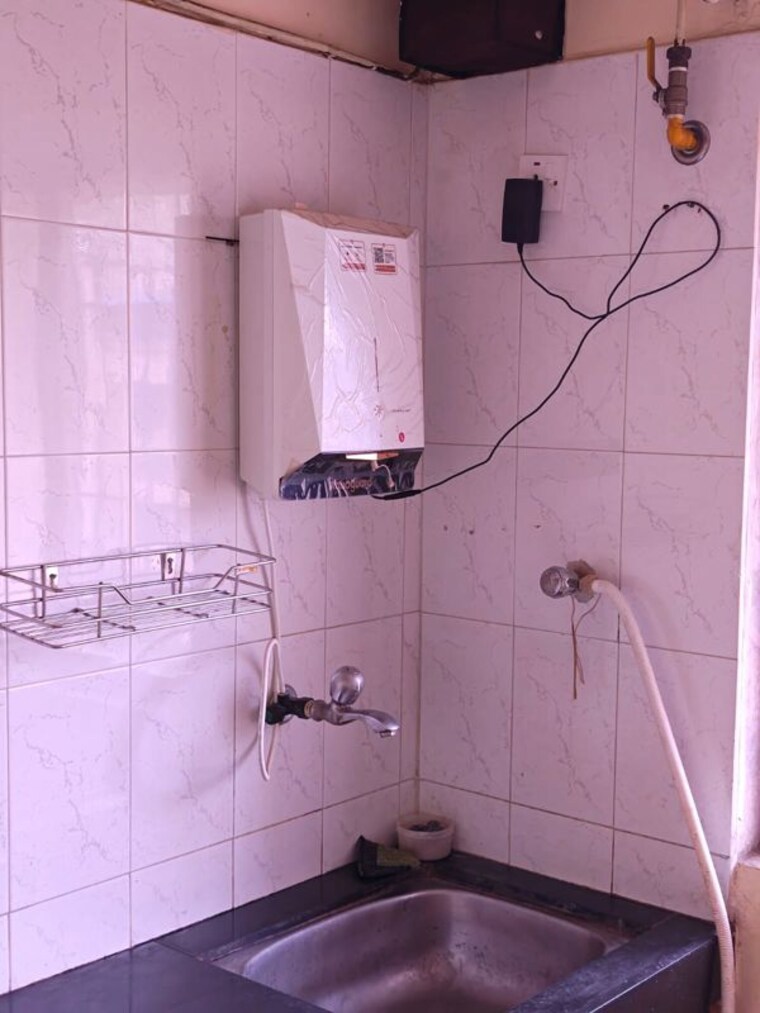 Bathroom, happy-valley 2 Bedroom 670 Sq.Ft. Apartment In Manpada Thane 10617846
