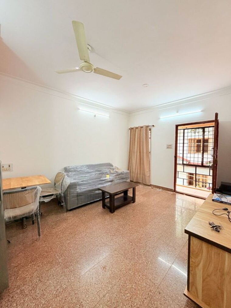 Living Room, indiranagar 2 Bedroom 900 Sq.Ft. Builder Floor In Indiranagar Bangalore 10592586