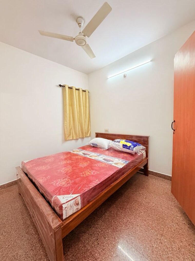 Bedroom, indiranagar 2 Bedroom 900 Sq.Ft. Builder Floor In Indiranagar Bangalore 10592586