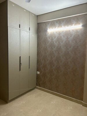 Room in 2 BHK Builder Floor at Sector 21 – for Rent