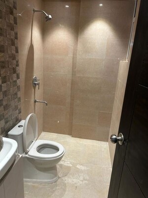 Bathroom in 2 BHK Builder Floor at Sector 21 – for Rent