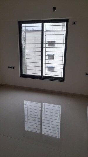 Room in Studio Apartment at Wakad – for Rent