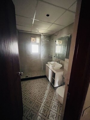 Bathroom in 2 BHK Builder Floor at Sector 23 – for Rent