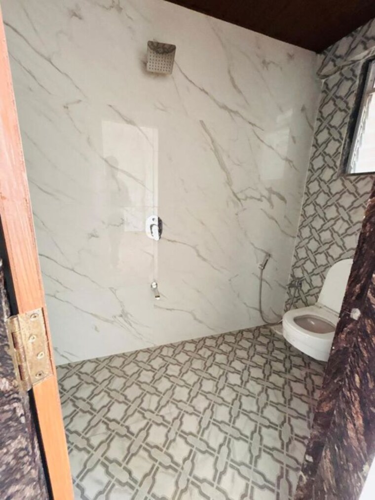 Bathroom, chembur 4 Bedroom 1950 Sq.Ft. Apartment In Chembur Mumbai 10617866