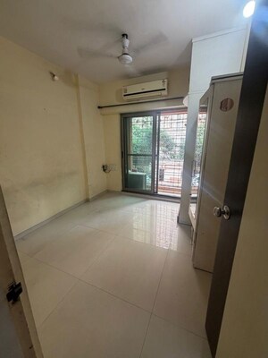 Room in 2 BHK Apartment at Prakruti Pearl, Ghodbunder Road – for Rent