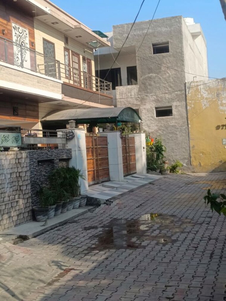 Exterior View, utrathiya 3 Bedroom 145 Sq.Yd. Independent House In Utrathiya Zirakpur 10617892
