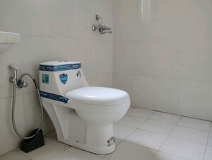 Bathroom in 2 BHK Builder Floor at Sector 23 – for Rent