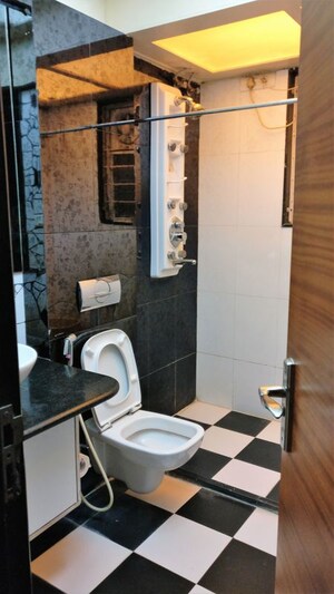 Team Area in 3 BHK Apartment at Magarpatta Laburnum Park, Hadapsar – for Rent