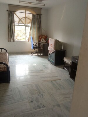Room in 2 BHK Apartment at Magarpatta Trillium, Hadapsar – for Rent