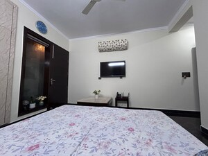 1 BHK Builder Floor For Rent in Sector 23