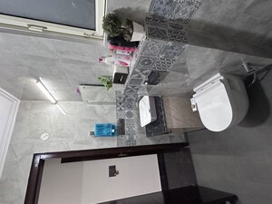 Attached Bathroom in 1 BHK Builder Floor at Sector 23 – for Rent