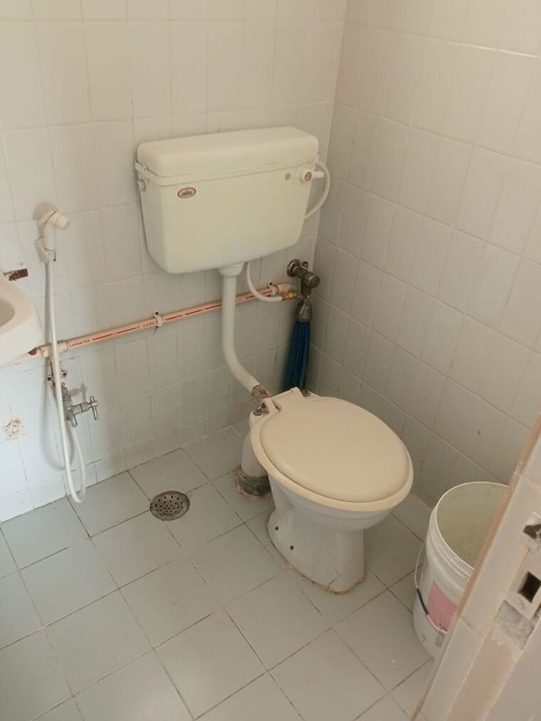 Bathroom, magarpatta-grevillea 2 Bedroom 900 Sq.Ft. Apartment In Hadapsar Pune 10617944