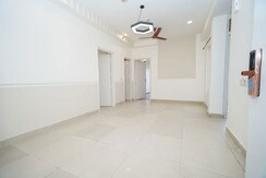 2 BHK Apartment For Sale in Ajnara Le Garden