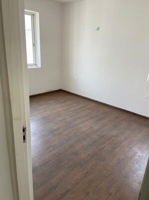 Room in 3.5 BHK Apartment at Godrej Summit, Sector 104 – for Sale