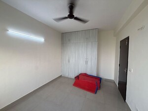 Room in 2 BHK Builder Floor at Sector 21 – for Rent