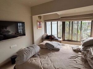 Bedroom in 2 BHK Apartment at Juhu – for Sale