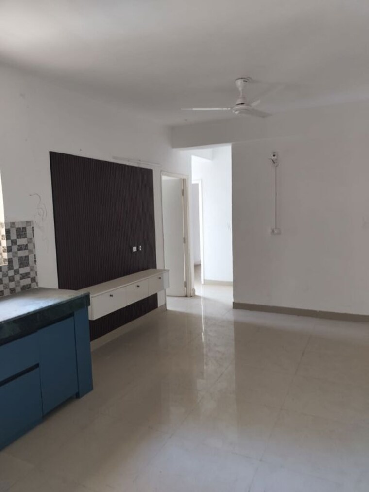 Room, experion-hub-108 2.5 Bedroom 645 Sq.Ft. Apartment In Sector 108 Gurgaon 10617995