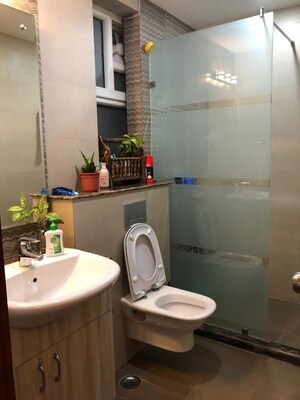 Bathroom in 3 BHK Builder Floor at Smart World Orchard, Sector 61 – for Rent