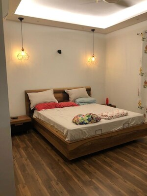 Bedroom in 3 BHK Builder Floor at Smart World Orchard, Sector 61 – for Rent