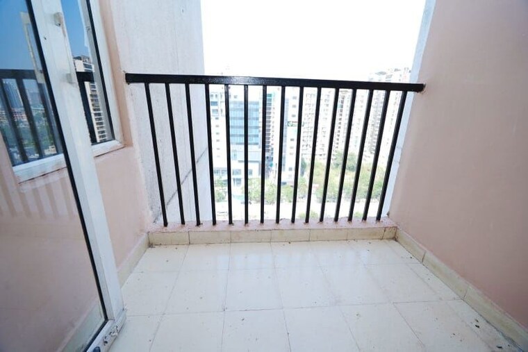 Balcony, galaxy-north-avenue-ll 3 Bedroom 1410 Sq.Ft. Apartment In Gaur City 2 Greater Noida 10618043