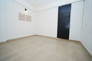 Room in 3 BHK Apartment at Galaxy North Avenue ll, Gaur City 2 – for Sale