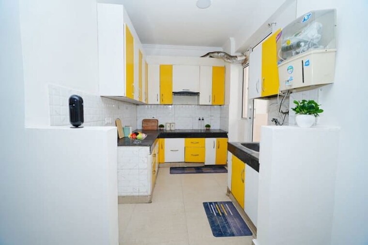 Team Area, galaxy-north-avenue-ll 3 Bedroom 1410 Sq.Ft. Apartment In Gaur City 2 Greater Noida 10618043