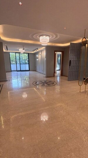 Living Room in 2.5 BHK Builder Floor at Smart World Orchard, Sector 61 – for Rent
