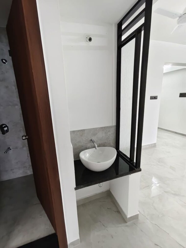 Bathroom, unique-youtopia 2 Bedroom 776 Sq.Ft. Apartment In Kharadi Pune 10618078