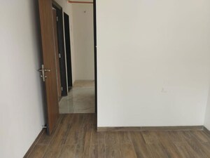 Room in 3 BHK Apartment at Prestige Jasdan Classic, Mahalaxmi – for Rent