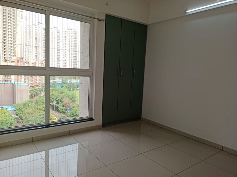 Room, godrej-emerald 3 Bedroom 950 Sq.Ft. Apartment In Ghodbunder Road Thane 10618099