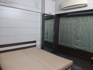 Room in 1 BHK Apartment at Shree Mahavir Darshan, Lower Parel – for Rent