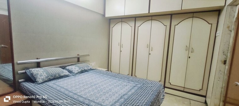 Bedroom, god-gifts-building 1 Bedroom 500 Sq.Ft. Apartment In Lower Parel Mumbai 10618117
