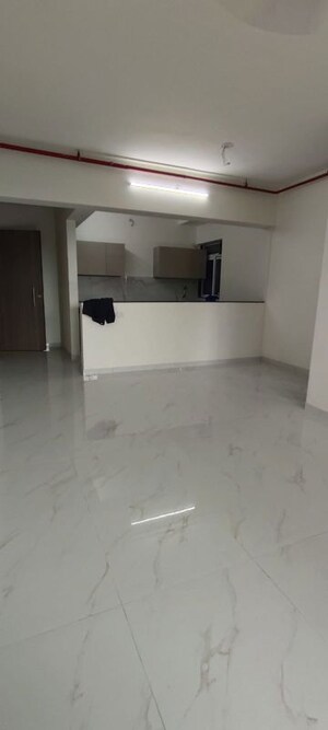Room in 2 BHK Apartment at Anant Metropolis Insignia Towers, Kasarvadavali – for Rent