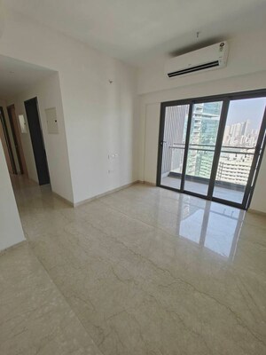 2 BHK Apartment For Rent in Lodha Vista, Lower Parel