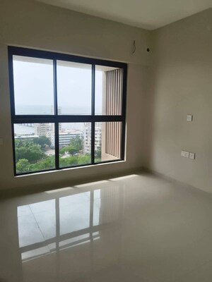 Room in 2 BHK Apartment at Lodha Vista, Lower Parel – for Rent