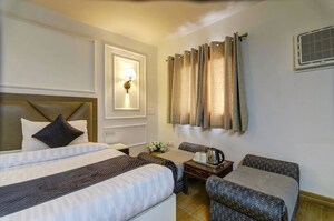 Bedroom in 3 BHK Independent House at Sainik Farm – for Rent