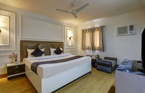 Bedroom in 3 BHK Independent House at Sainik Farm – for Rent