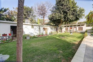 3 BHK Independent House – Garden View at Sainik Farm - for Rent