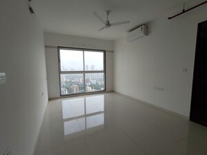 Room in 3 BHK Apartment at Runwal Nirvana, Parel – for Rent