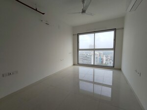 Room in 3 BHK Apartment at Runwal Nirvana, Parel – for Rent