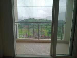 Room in 3 BHK Apartment at Godrej Emerald, Ghodbunder Road – for Rent