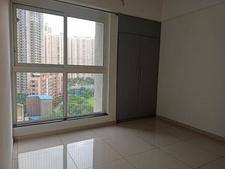 Bedroom, godrej-emerald 3 Bedroom 980 Sq.Ft. Apartment In Ghodbunder Road Thane 10618141