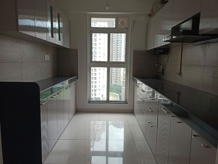 Kitchen, godrej-emerald 3 Bedroom 980 Sq.Ft. Apartment In Ghodbunder Road Thane 10618141