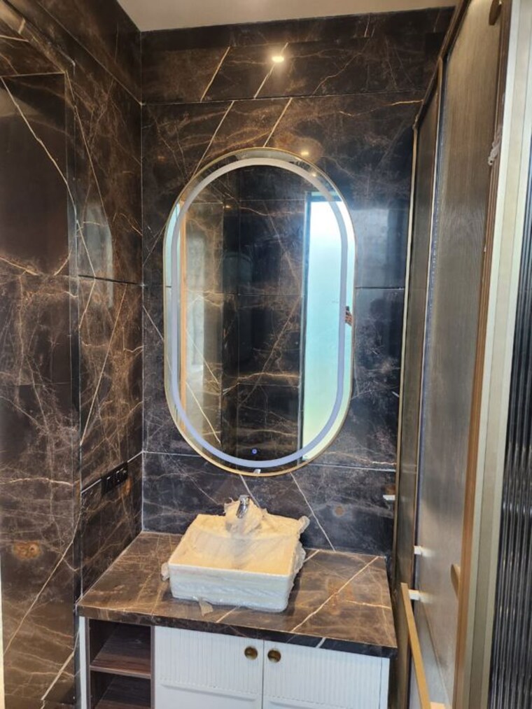 Bathroom, dera village 6 Bedroom 2500 Sq.Yd. Independent House In Dera Village Delhi 10618154