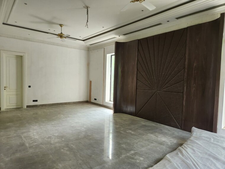 Room, dera village 6 Bedroom 2500 Sq.Yd. Independent House In Dera Village Delhi 10618154