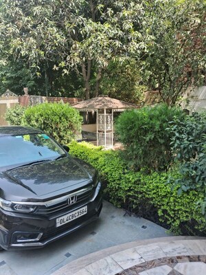 4 BHK Villa – Exterior View View at Sainik Farm - for Rent